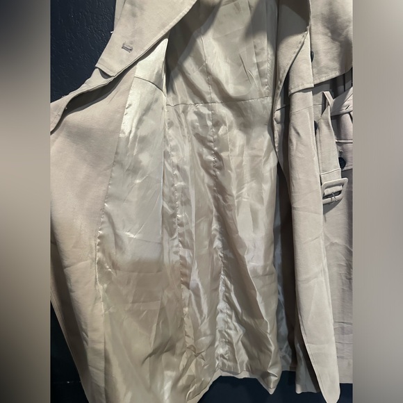 Women’s Trench coat - Picture 3 of 5